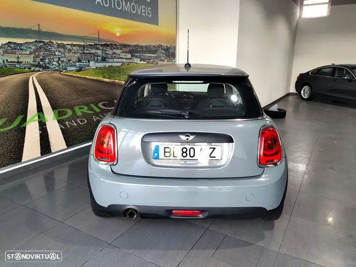 MINI 3 Portas One D - 6