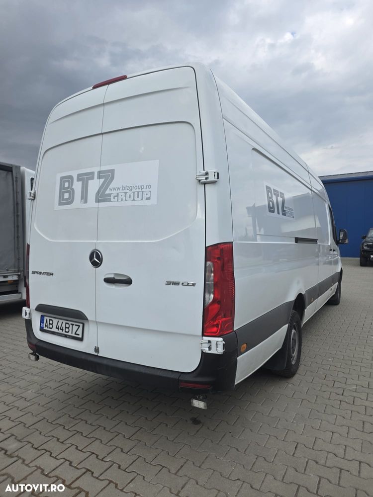 Mercedes-Benz Sprinter - 3