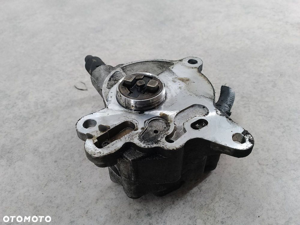 POMPA VACUM VW GOLF V 03G145209 BOSCH 2.0 TDI - 7