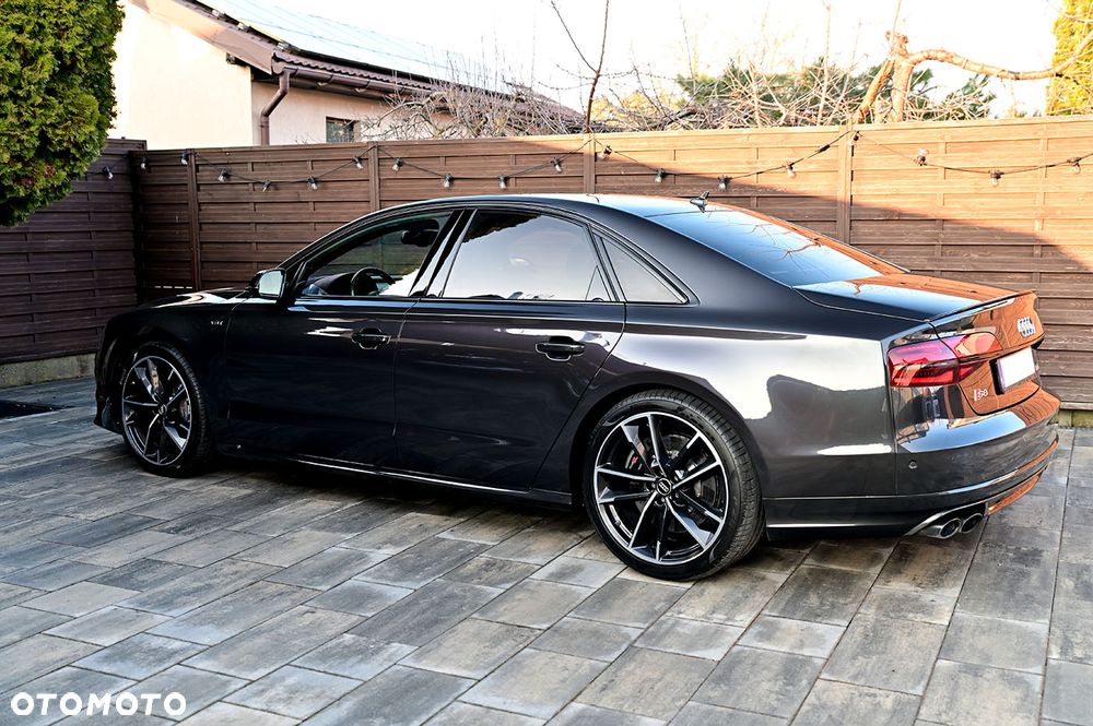 Audi S8 - 5