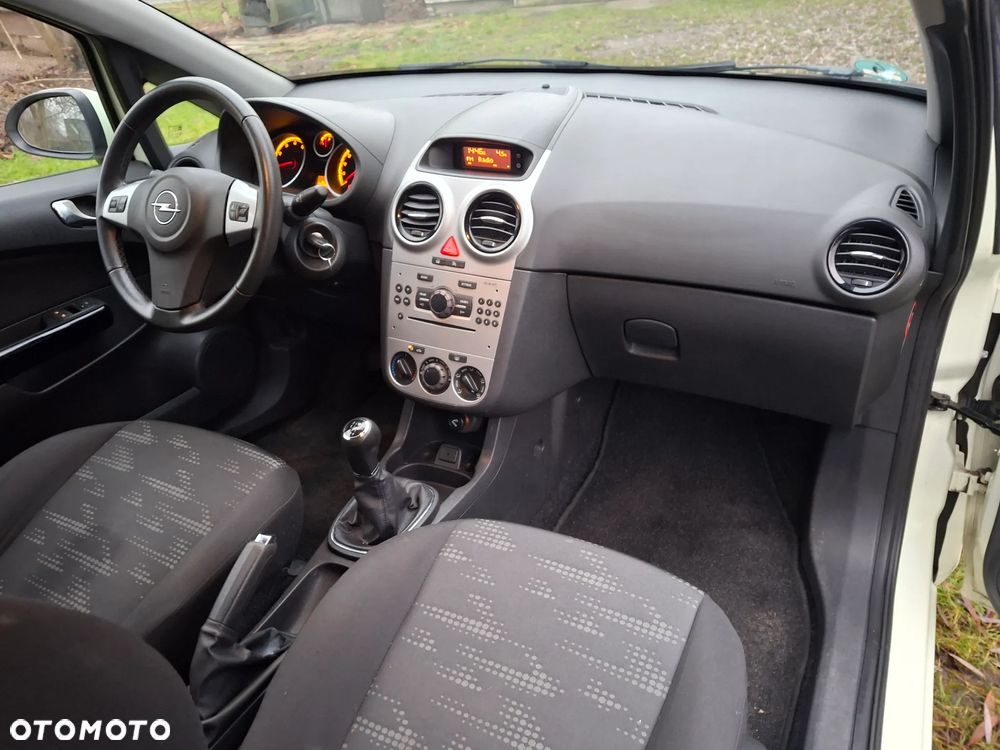 Opel Corsa 1.4 16V Satellite - 20