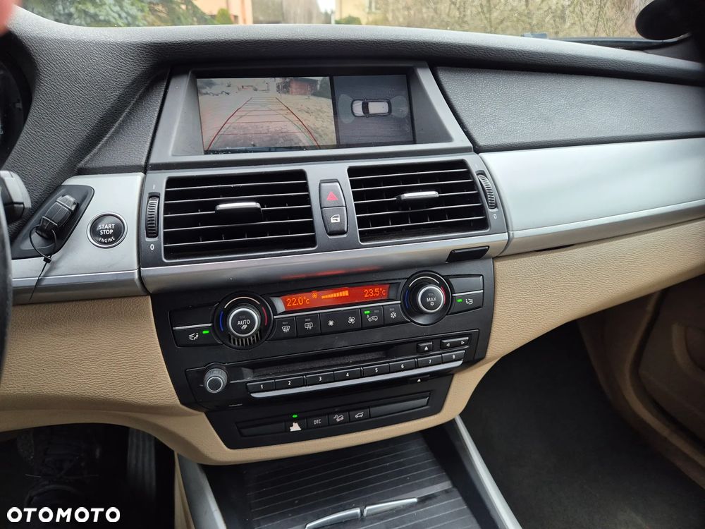 BMW X5 xDrive35d - 14