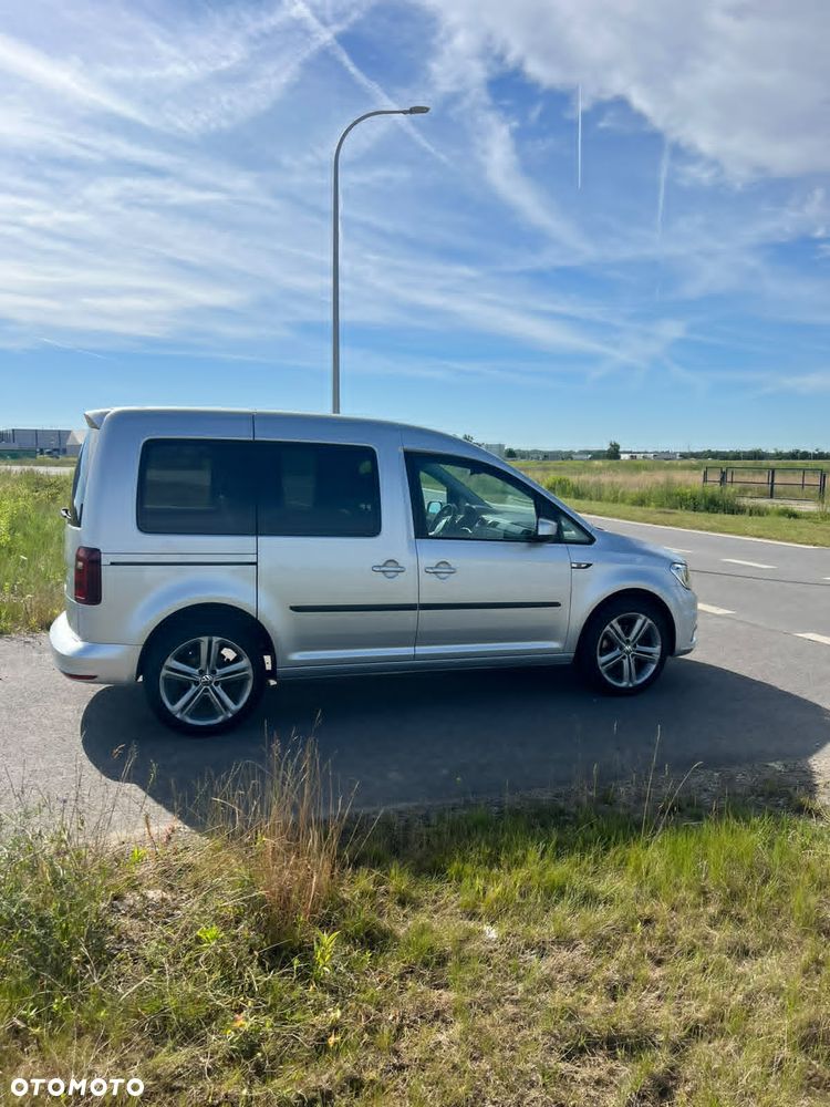 Volkswagen Caddy 2.0 TDI Comfortline DSG - 5