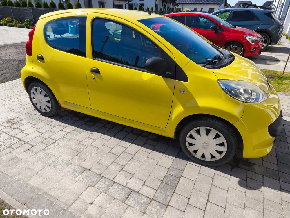 Peugeot 107 1.0 Happy - 2
