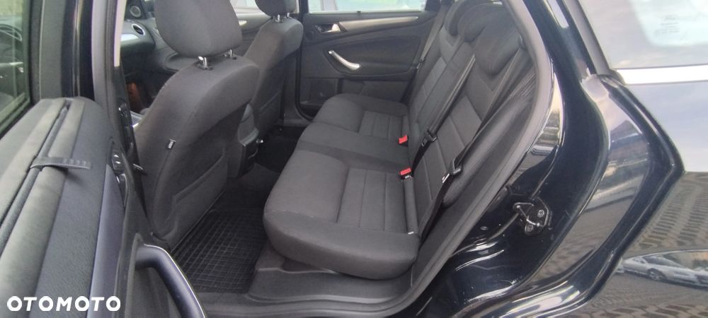 Ford Mondeo 2.2 TDCi Titanium - 17
