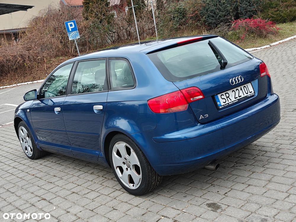Audi A3 Sportback 1.6 FSI Attraction - 16