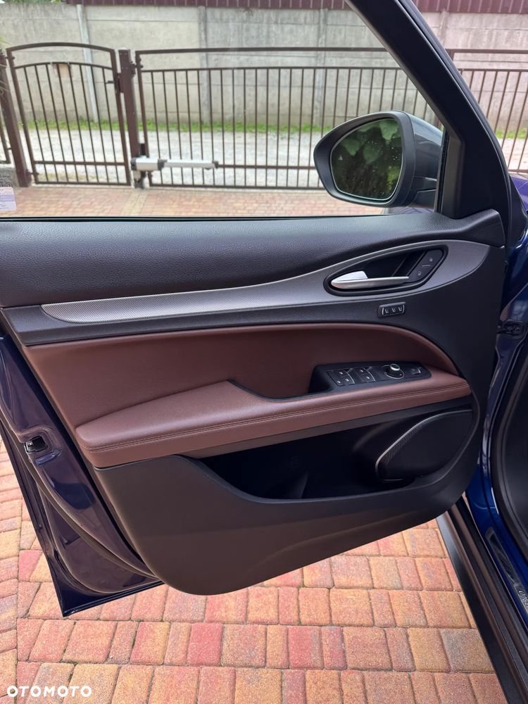 Alfa Romeo Stelvio 2.0 Turbo Veloce Q4 - 22