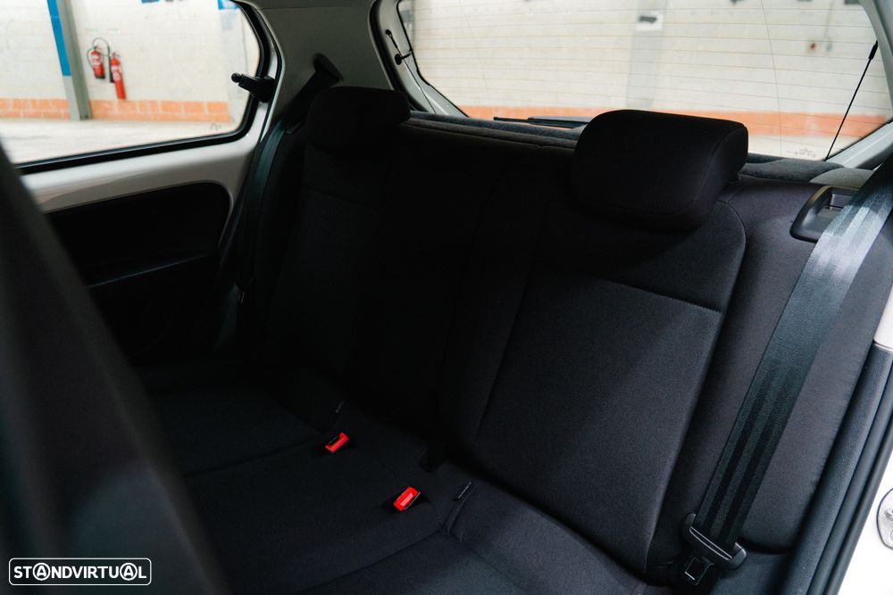 VW Up! 1.0 BMT Move Auto - 16