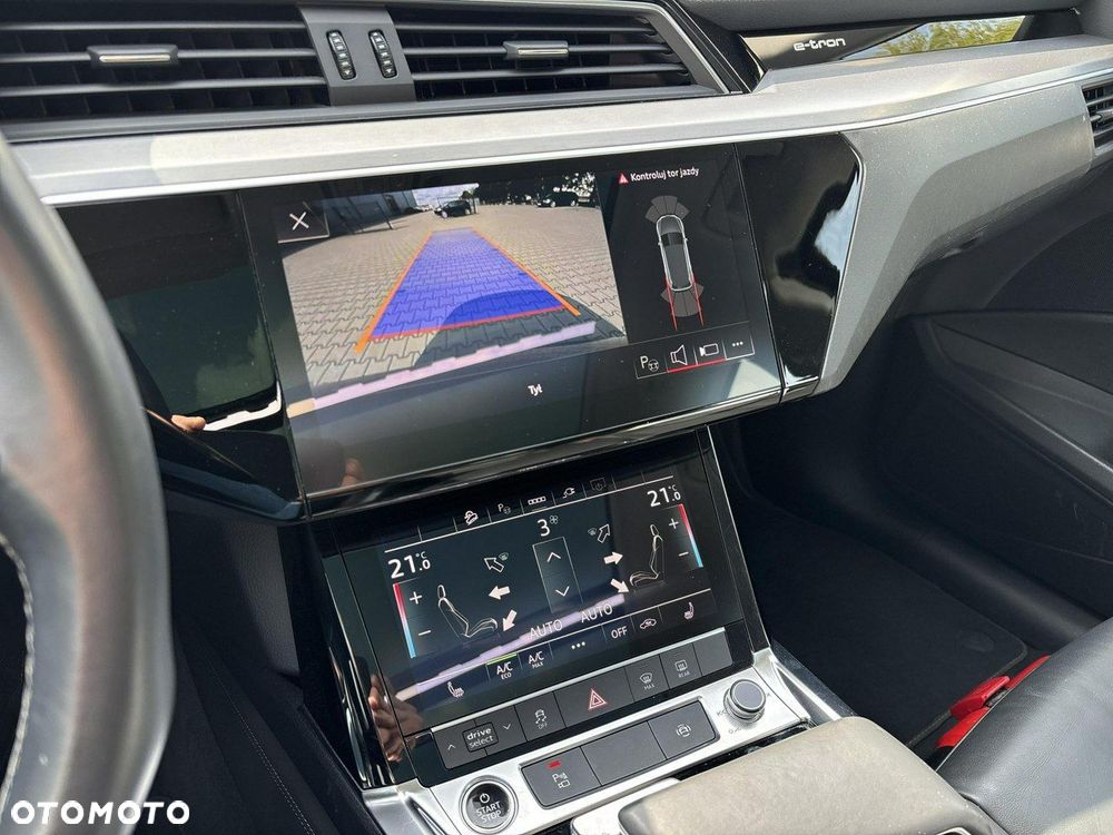 Audi e-tron - 23