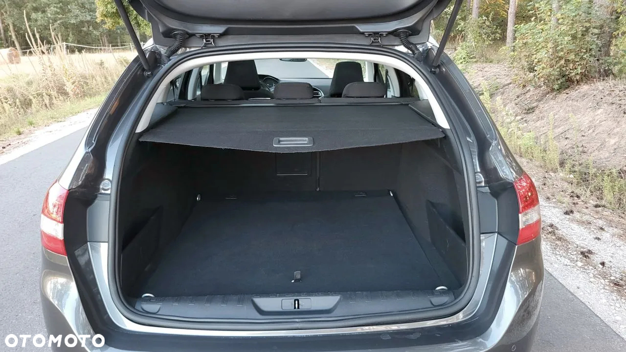 Peugeot 308 1.5 BlueHDi Allure S&S - 21