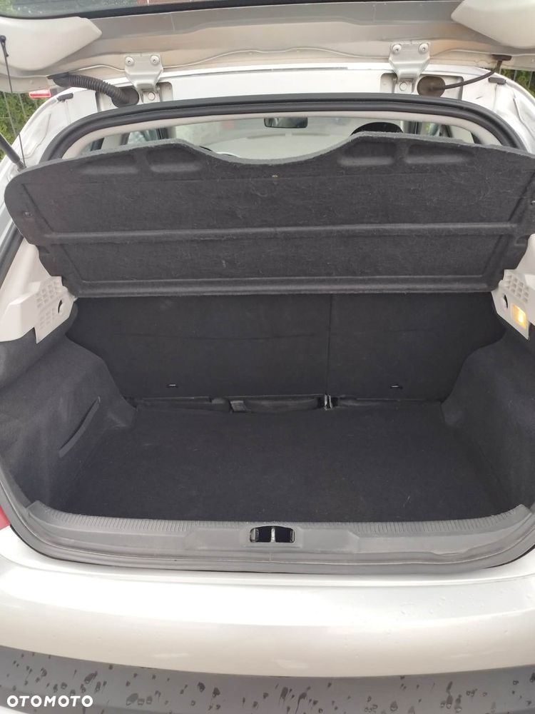Peugeot 207 75 Urban Move - 17
