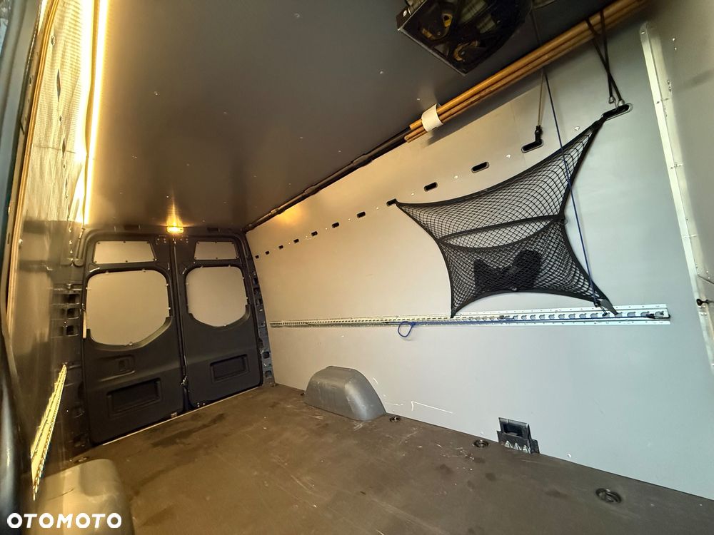 Mercedes-Benz Sprinter 319CDI - 25