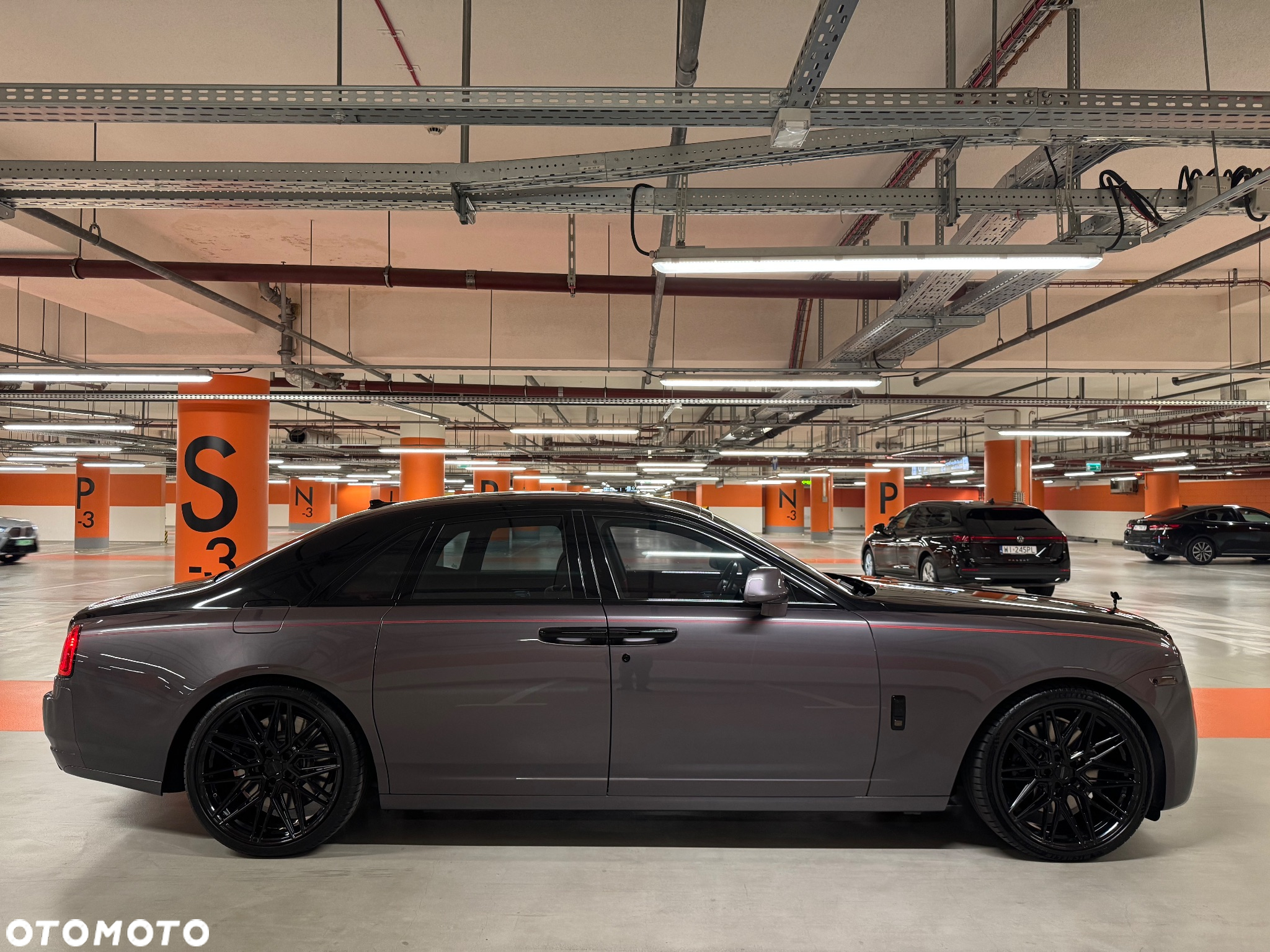 Rolls-Royce Ghost - 8