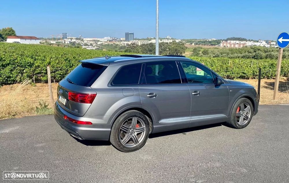 Audi Q7 3.0 TDi quattro S-line Tiptronic 7L - 6