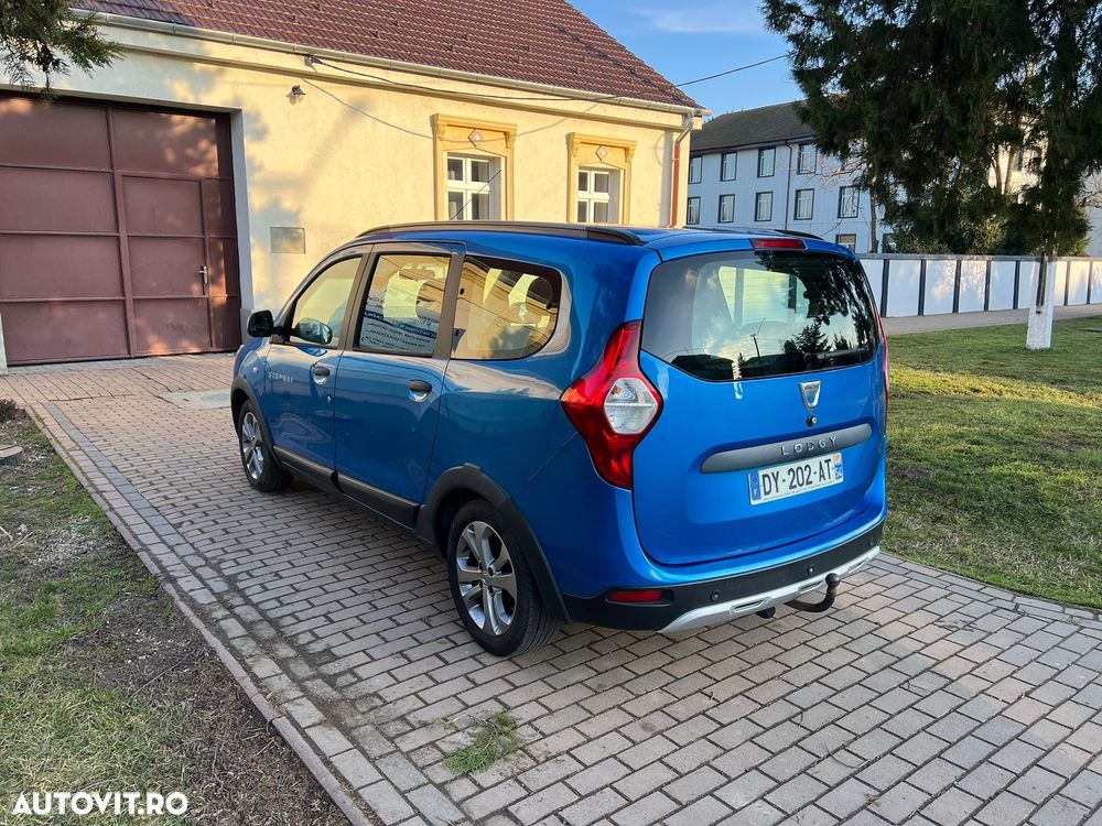 Dacia Lodgy 1.2 TCe Stepway - 4