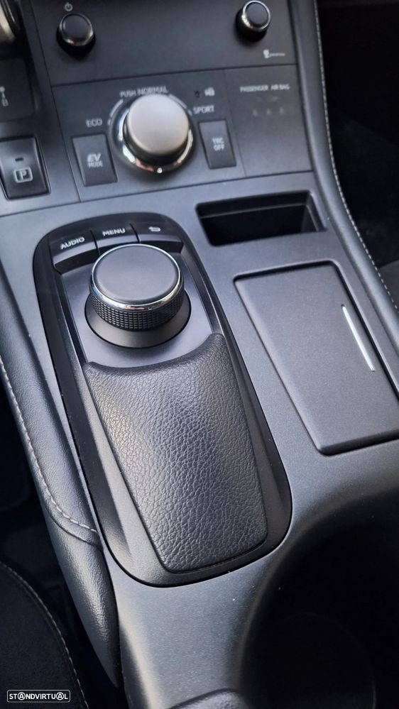 Lexus CT 200h - 3