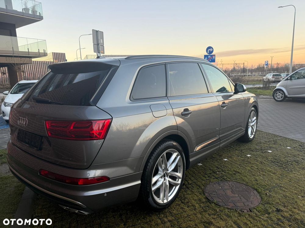 Audi Q7 - 6