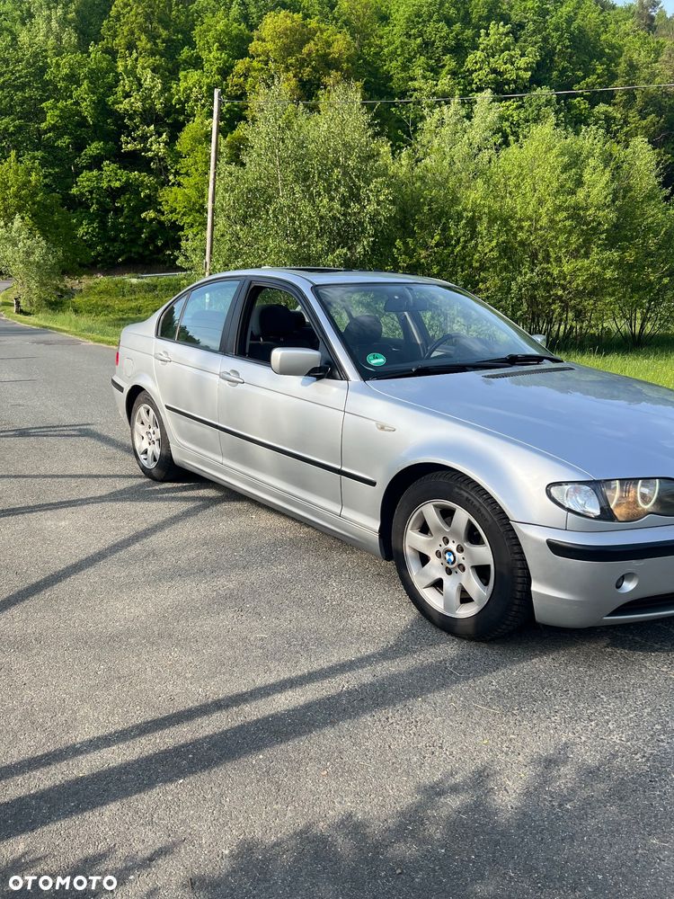 BMW Seria 3 318i - 5