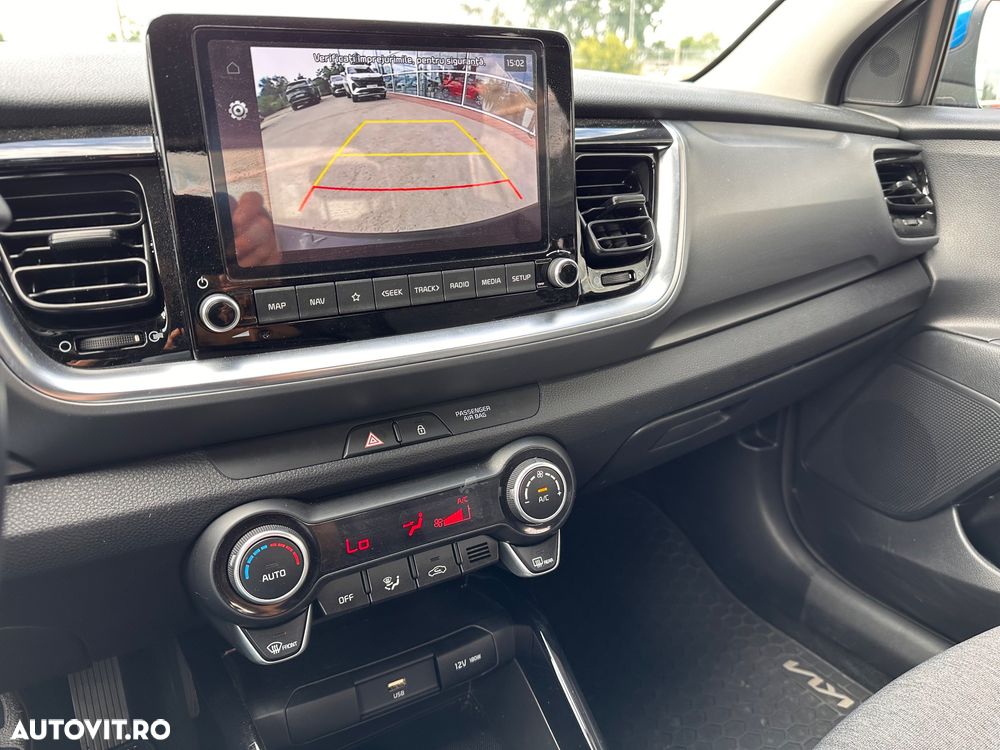 Kia Stonic 1.0 T-GDI 7DCT HP MHEV Urban - 14