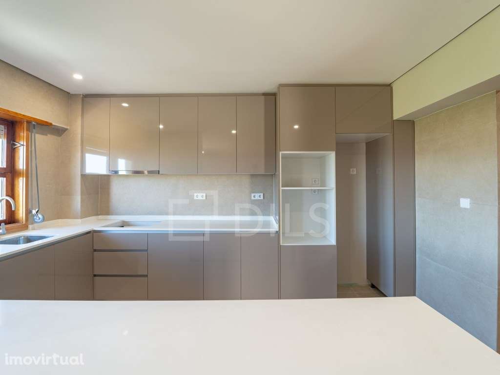 Apartamento T3+1 na Avenida da República - Grande imagem: 4/45