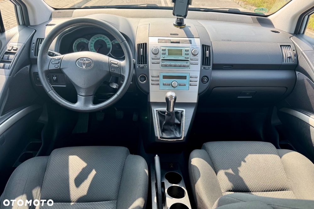 Toyota Corolla Verso - 18