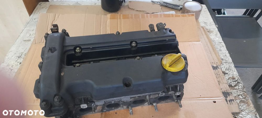 GŁOWICA SILNIKA OPEL 1.2 16V Z12XE     90400234 - 4
