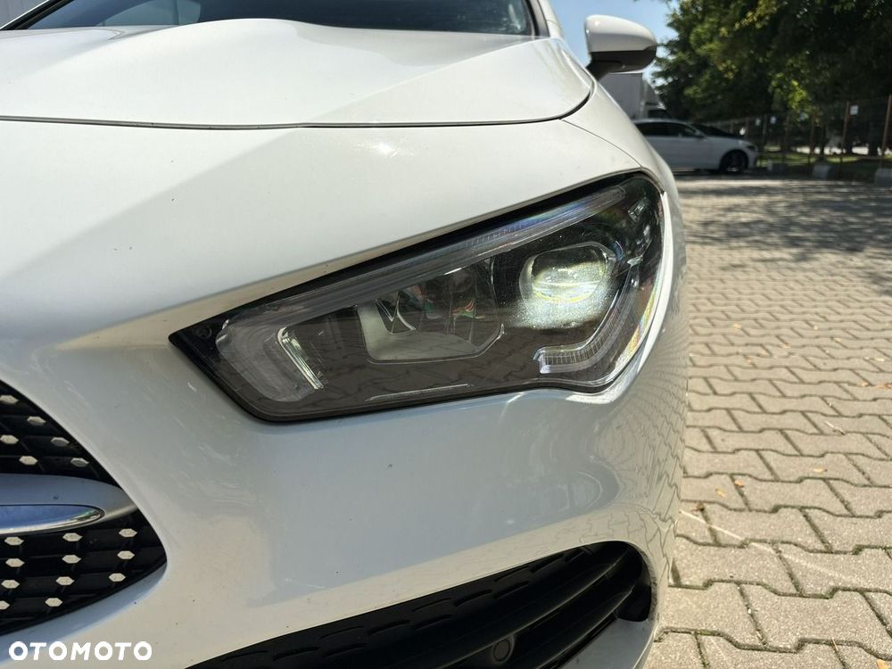Mercedes-Benz CLA 200 7G-DCT AMG Line - 9
