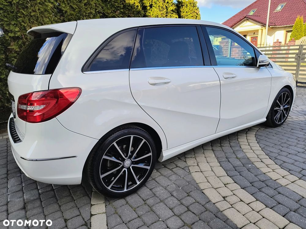 Mercedes-Benz Klasa B 180 AMG Line - 6
