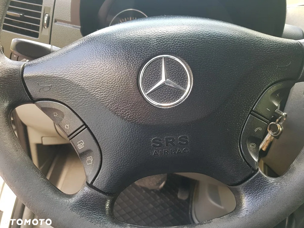Mercedes-Benz SPRINTER - 21