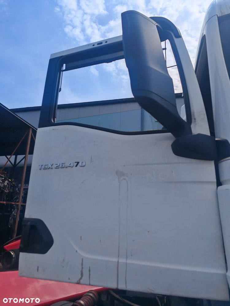 DRZWI KABINY PRAWE MAN TGX TG3 - 2