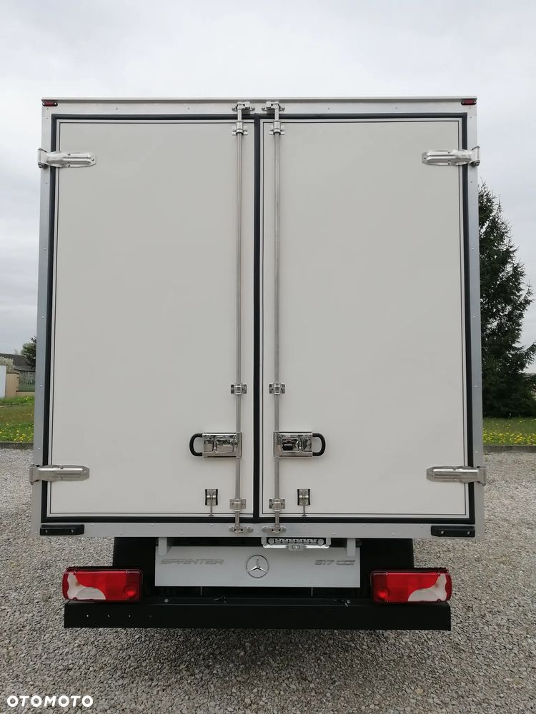 Mercedes-Benz Sprinter - 3