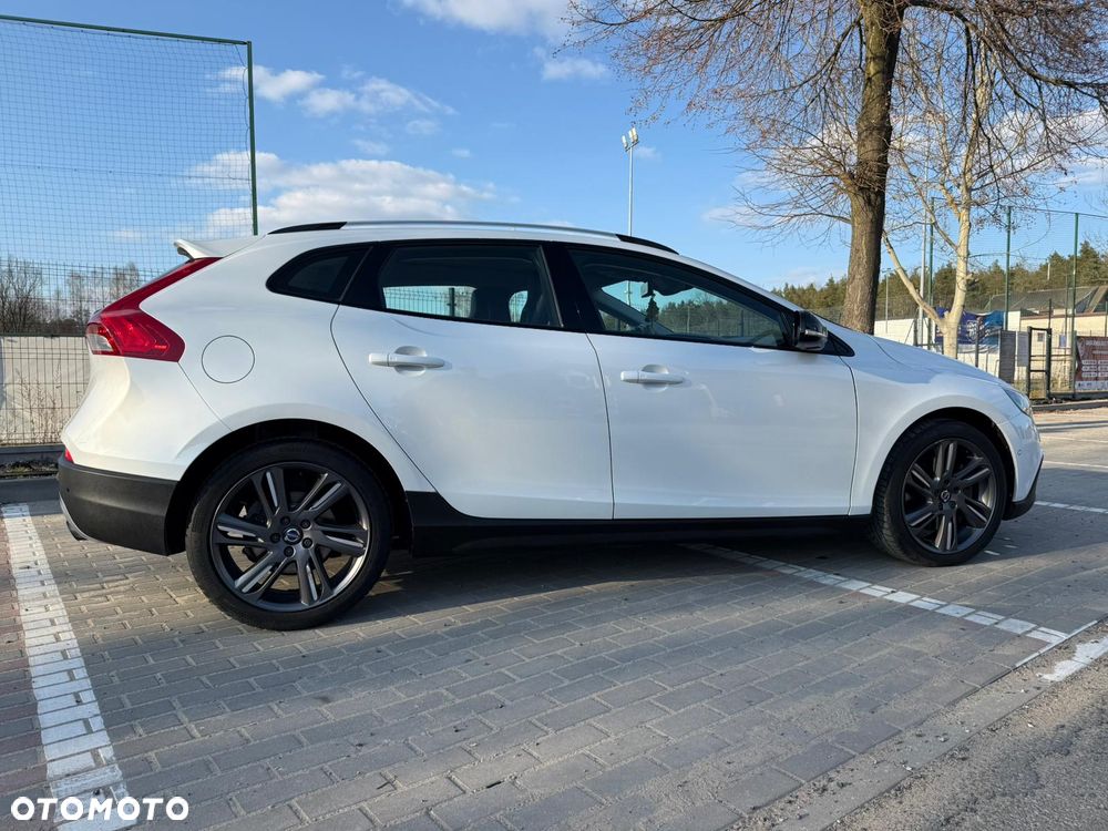 Volvo V40 Cross Country 2015 photo 3
