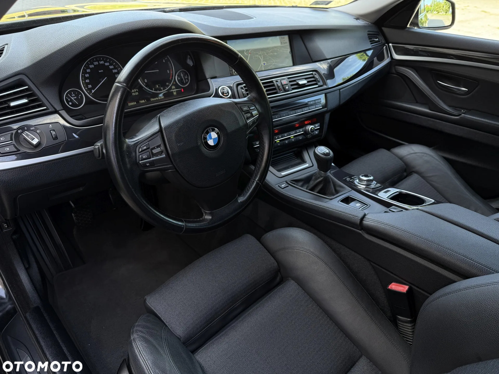 BMW Seria 5 520d Touring - 15