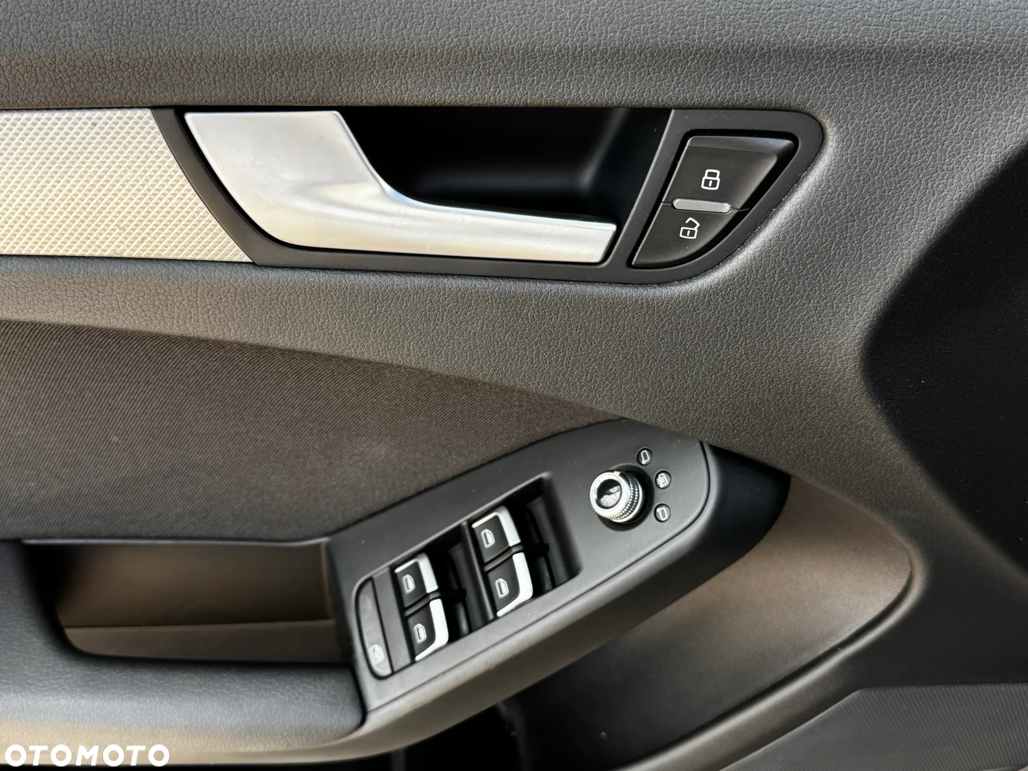 Audi A4 Avant 2.0 TDI DPF Ambiente - 22