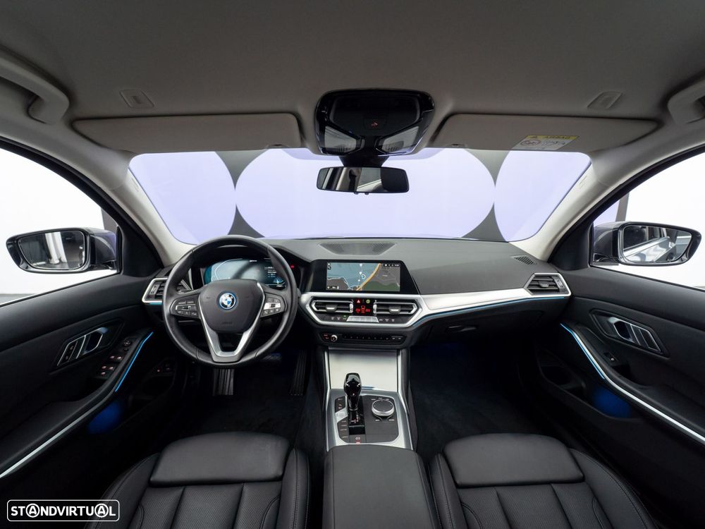 BMW 330 e Line Luxury Auto - 17