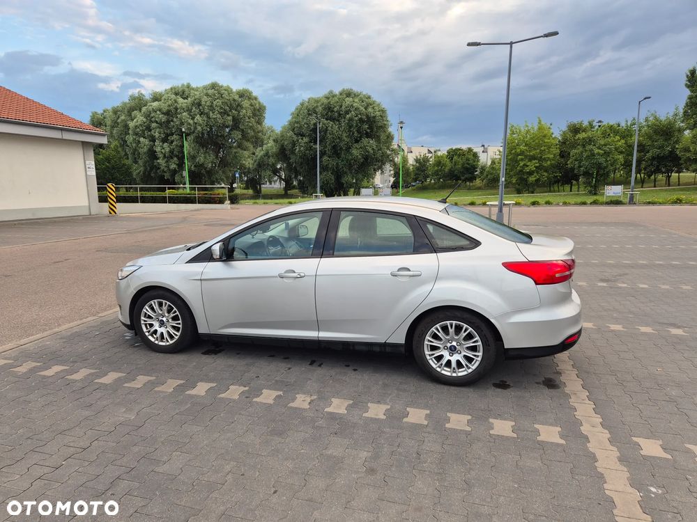 Ford Focus 1.6 Trend - 6
