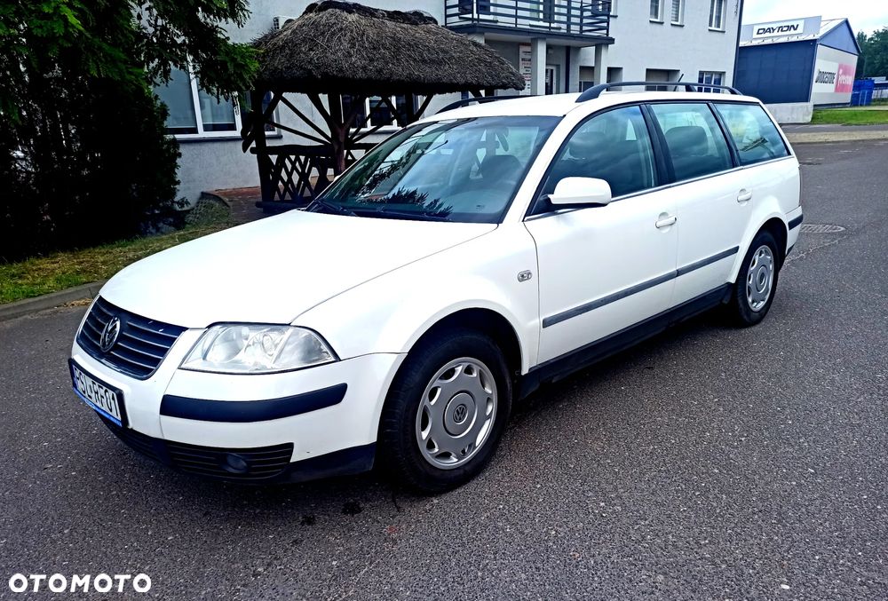 Volkswagen Passat 1.9 TDI Highline - 1