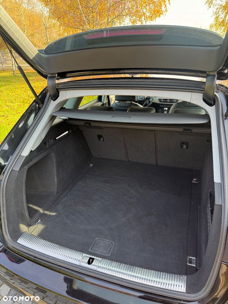 Audi A4 Avant 2.0 TDI Design - 11