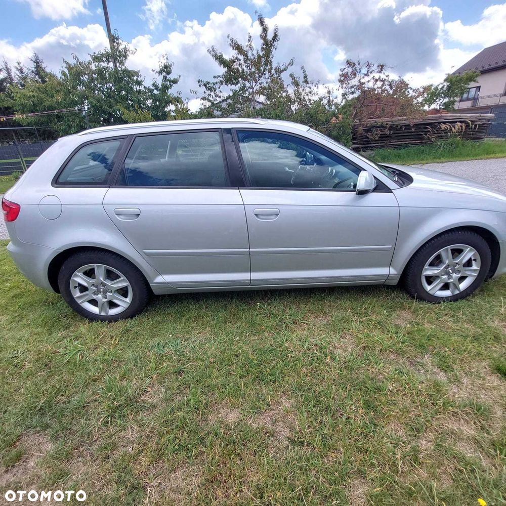 Audi A3 Sportback 2011 photo 4
