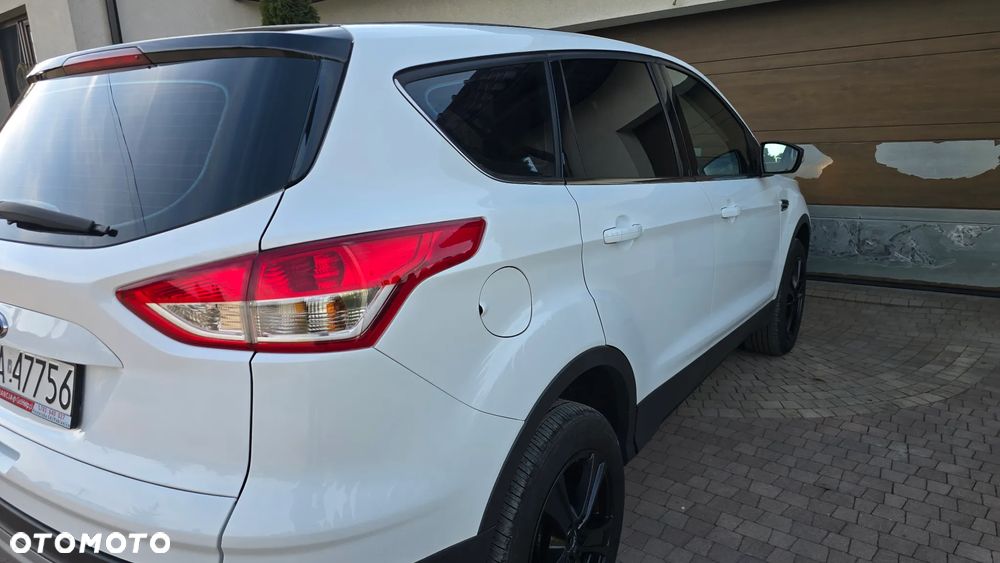 Ford Kuga - 10