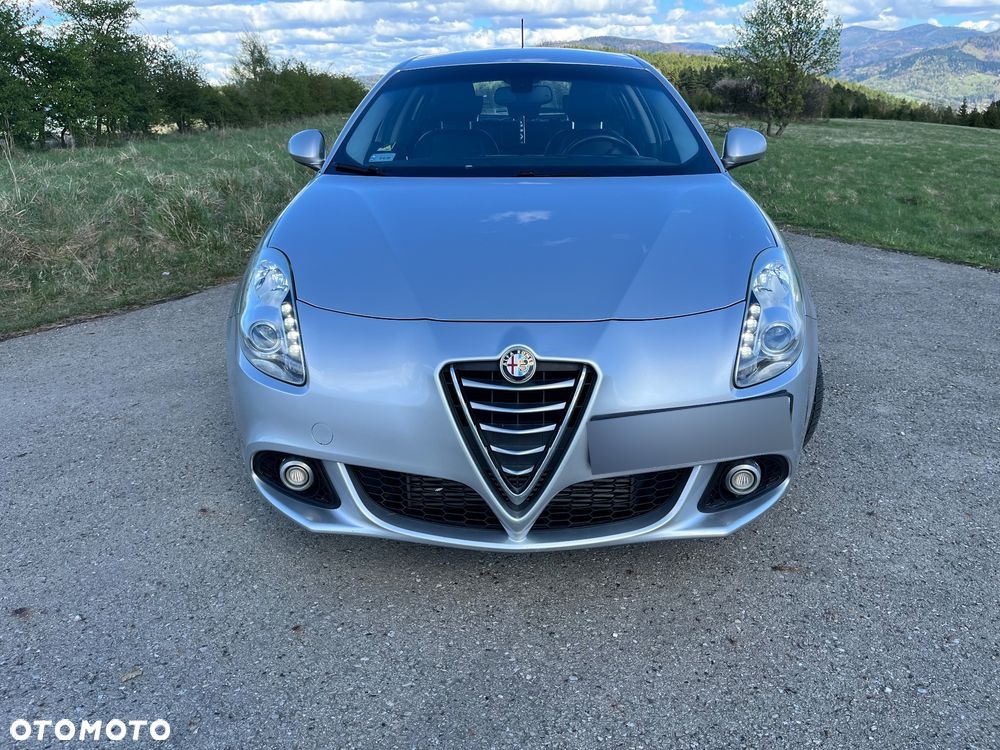 Alfa Romeo Giulietta 2.0 JTDM Distinctive - 1