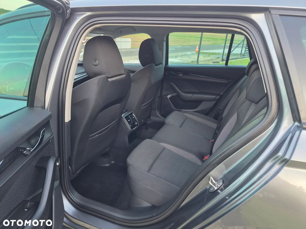 Skoda Octavia 1.5 TSI ACT Ambition - 14