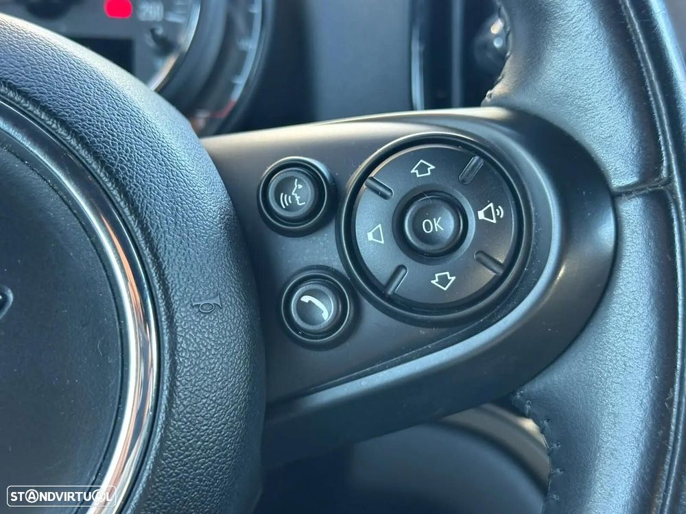 MINI Countryman Cooper SE ALL4 Auto - 29