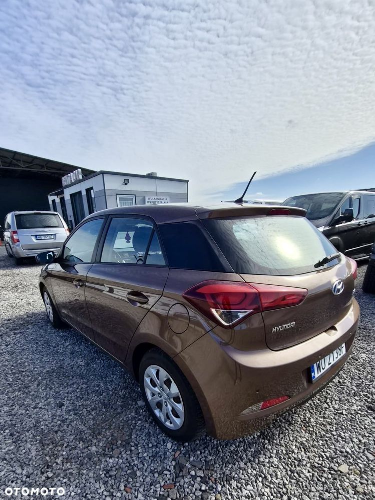 Hyundai i20 1.4 Comfort - 4