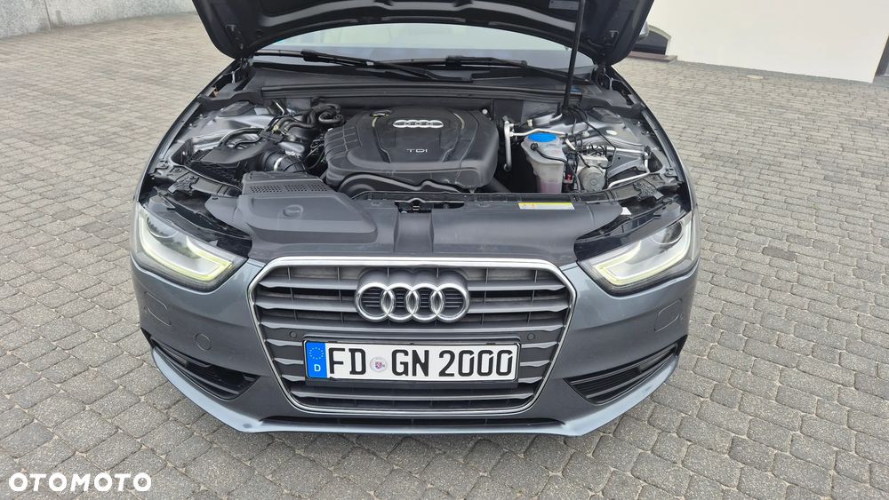 Audi A4 Avant 2.0 TDI DPF clean diesel multitronic Ambiente - 10