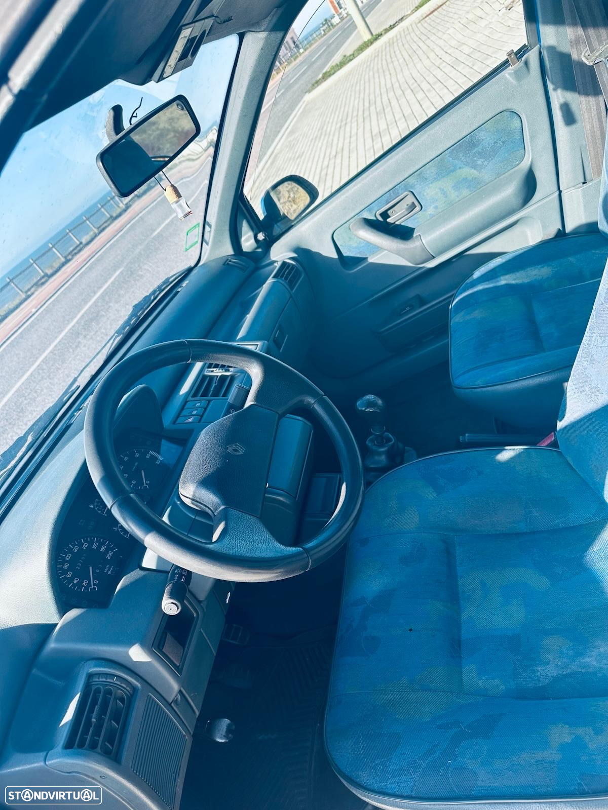 Renault Clio 1.2 - 10