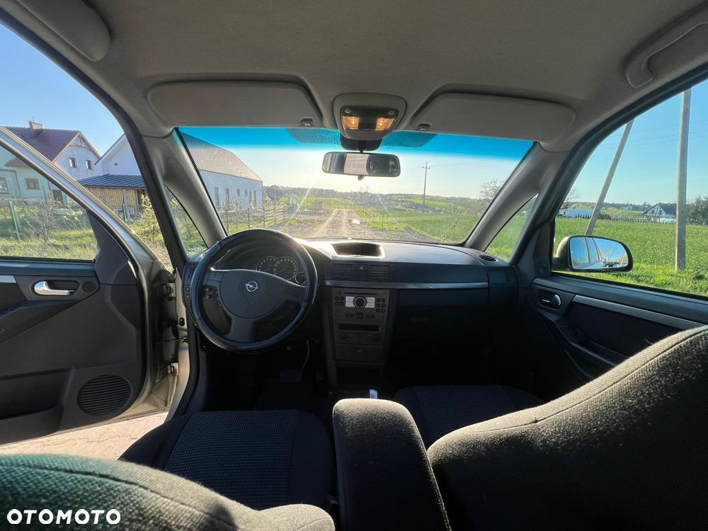 Opel Meriva 1.8 16V Cosmo Easytronic - 10