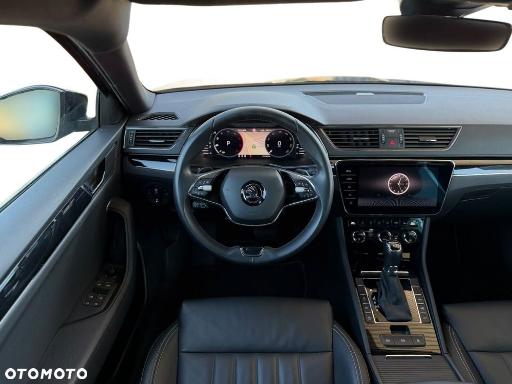 Skoda Superb 2.0 TDI SCR 4x4 L&K DSG - 19