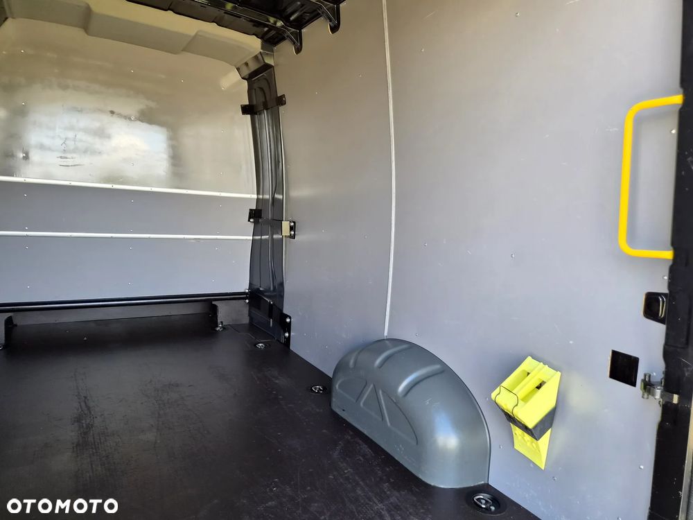 Volkswagen Crafter - 18