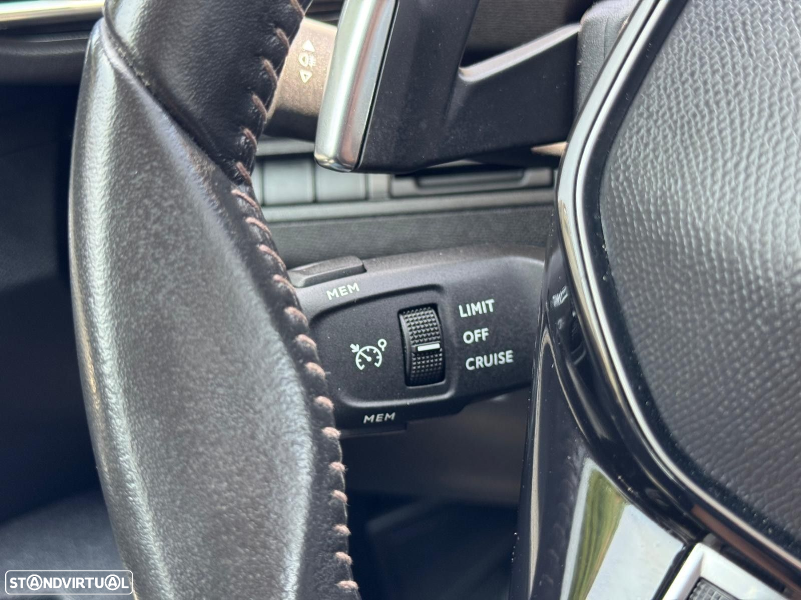 Peugeot 3008 1.5 BlueHDi Active Pack EAT8 - 41